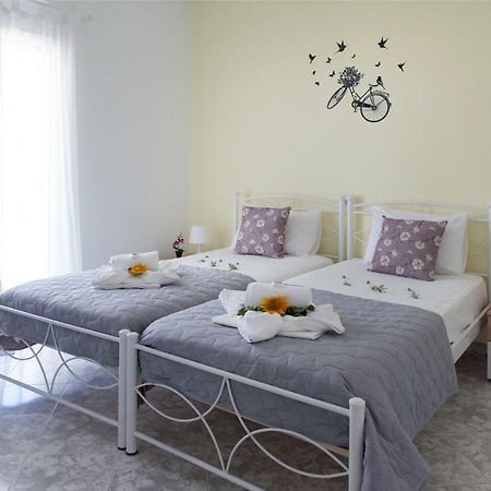 Villa Tonia Parasporos Esterno foto