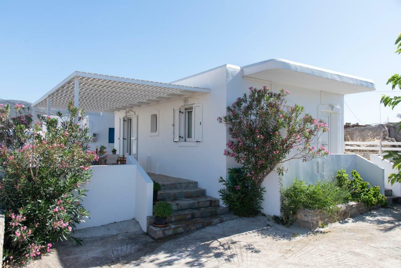 Villa Tonia Parasporos Esterno foto