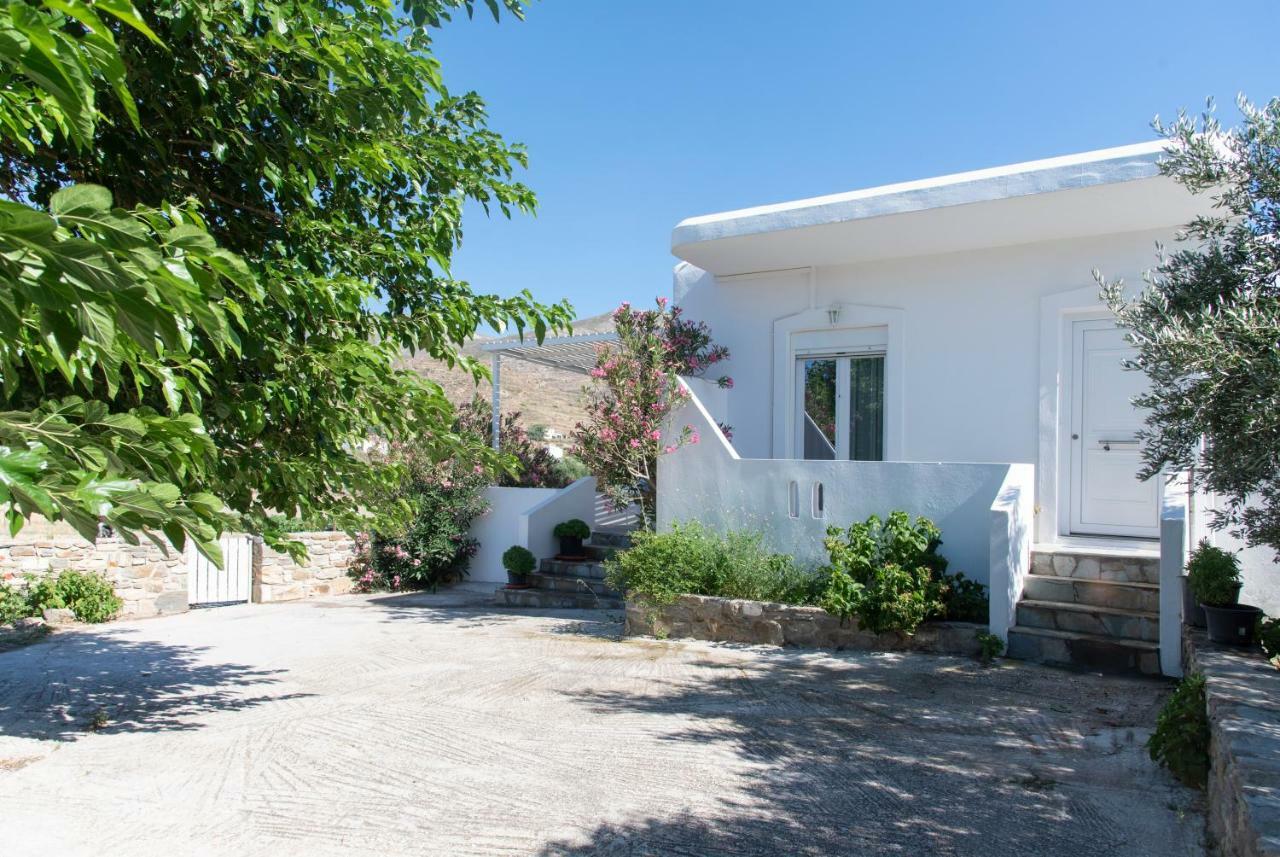 Villa Tonia Parasporos Esterno foto